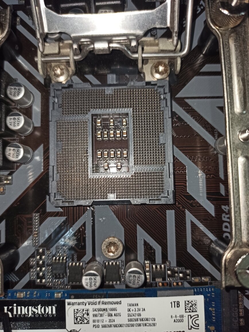 【問題】電腦打不開 是這主機板CPU腳位的問題嗎 @電腦應用綜合討論 哈啦板 - 巴哈姆特