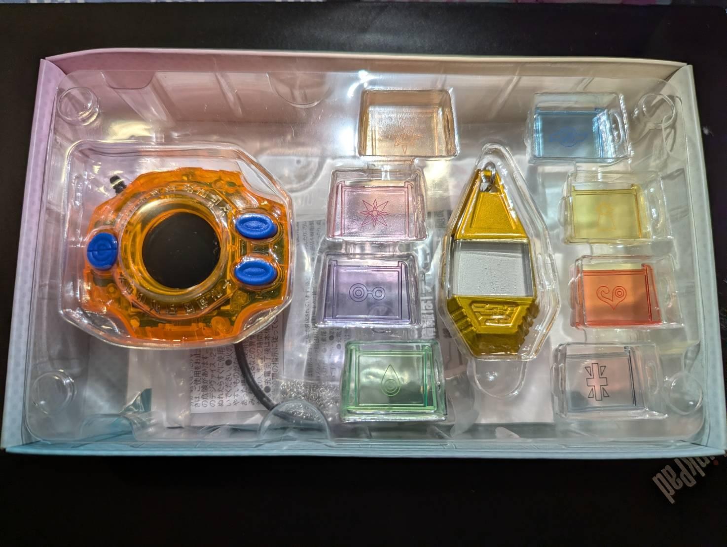 開箱】デジヴァイス-25th COLOR EVOLUTION、DXセット八神太一、石田