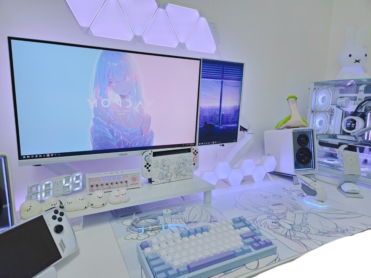RE:【問題】請大家分享一下電腦桌的擺設！！ @電腦應用綜合討論 哈啦板 - 巴哈姆特