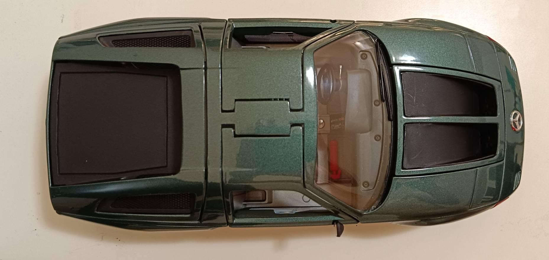 GUILOY voiture 1/18 1:18 Mercedes Benz C111 doré métallisé