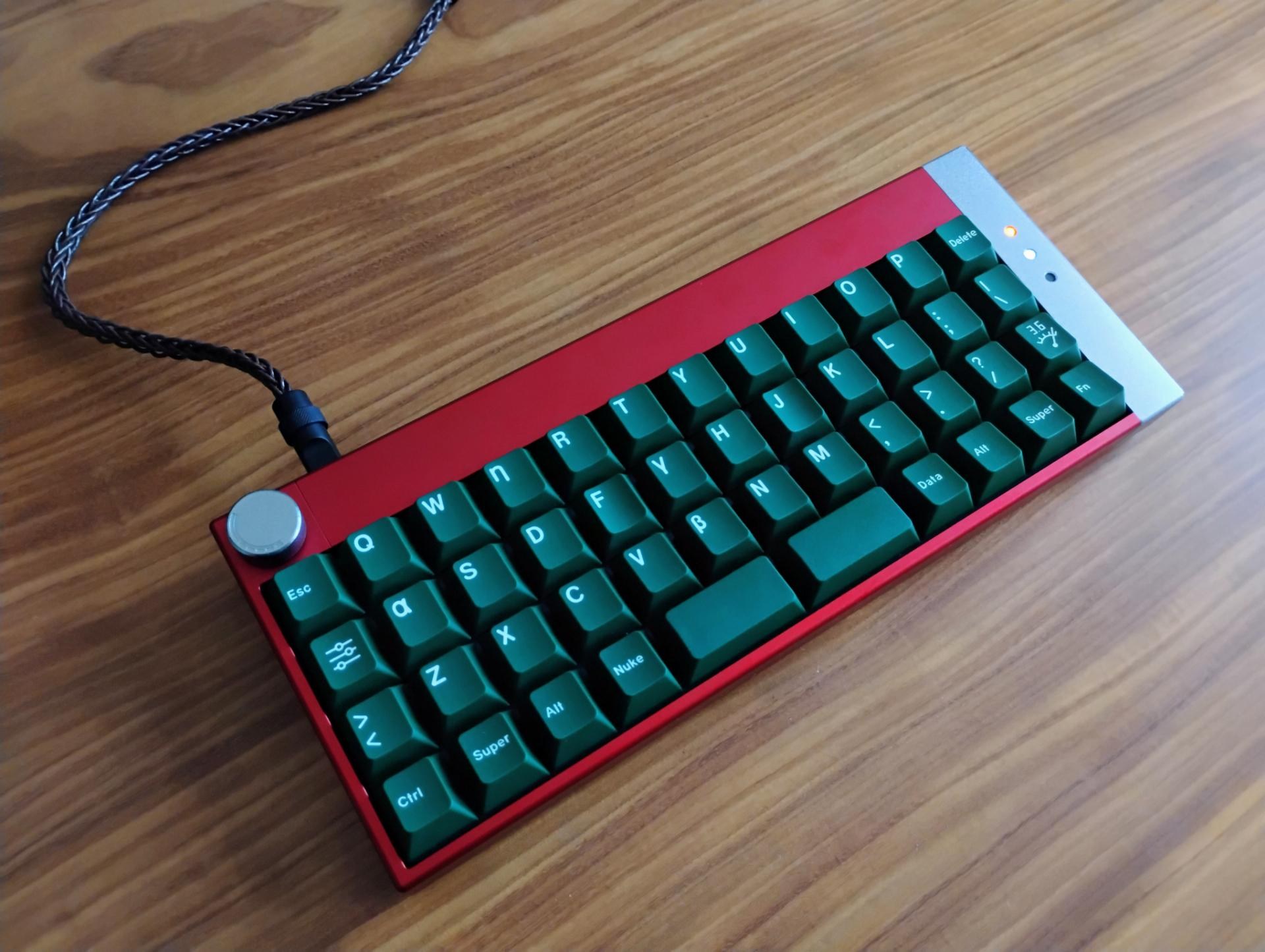 【心得】TPS 40 Red Limited Edition ~ Planck Layout 鍵盤分享 @電腦應用綜合討論 哈啦板 - 巴哈姆特