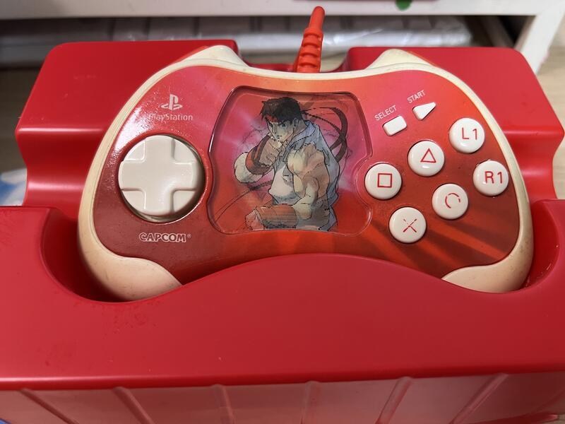 【出售】PS2 快打旋風 15th 限定格鬥手把 隆 限量珍藏版 光學格鬥手把 @ACG二手交易板 哈啦板 - 巴哈姆特