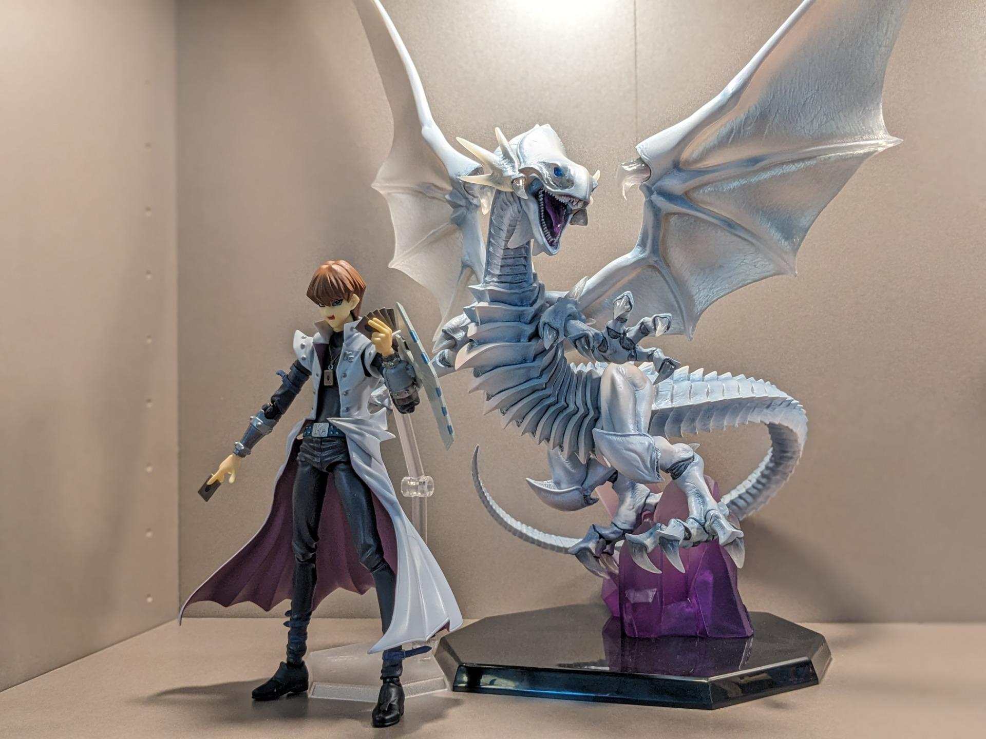 RE:【心得】【開箱】MegaHouse A.W.M《遊戲王》 青眼白龍～Holographic